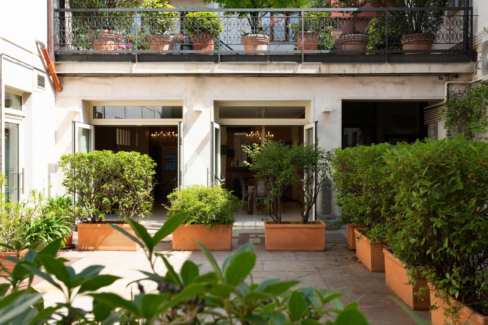 La Castellana Loft Hotel Бергамо Екстериор снимка