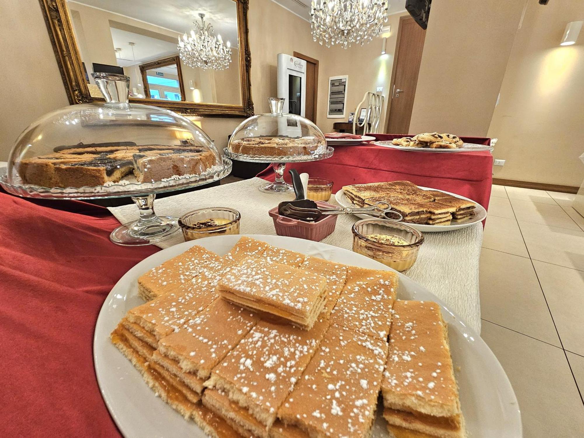 La Castellana Loft Hotel Бергамо Екстериор снимка