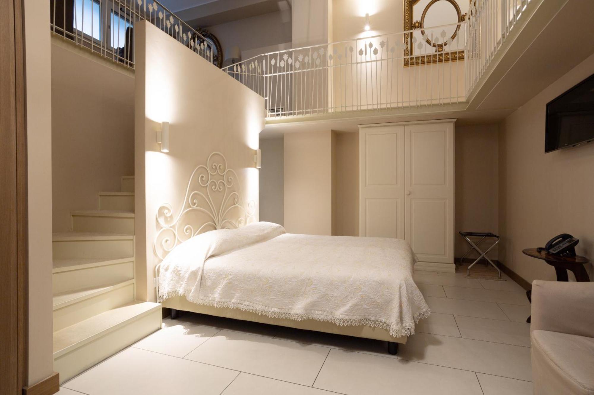La Castellana Loft Hotel Бергамо Екстериор снимка