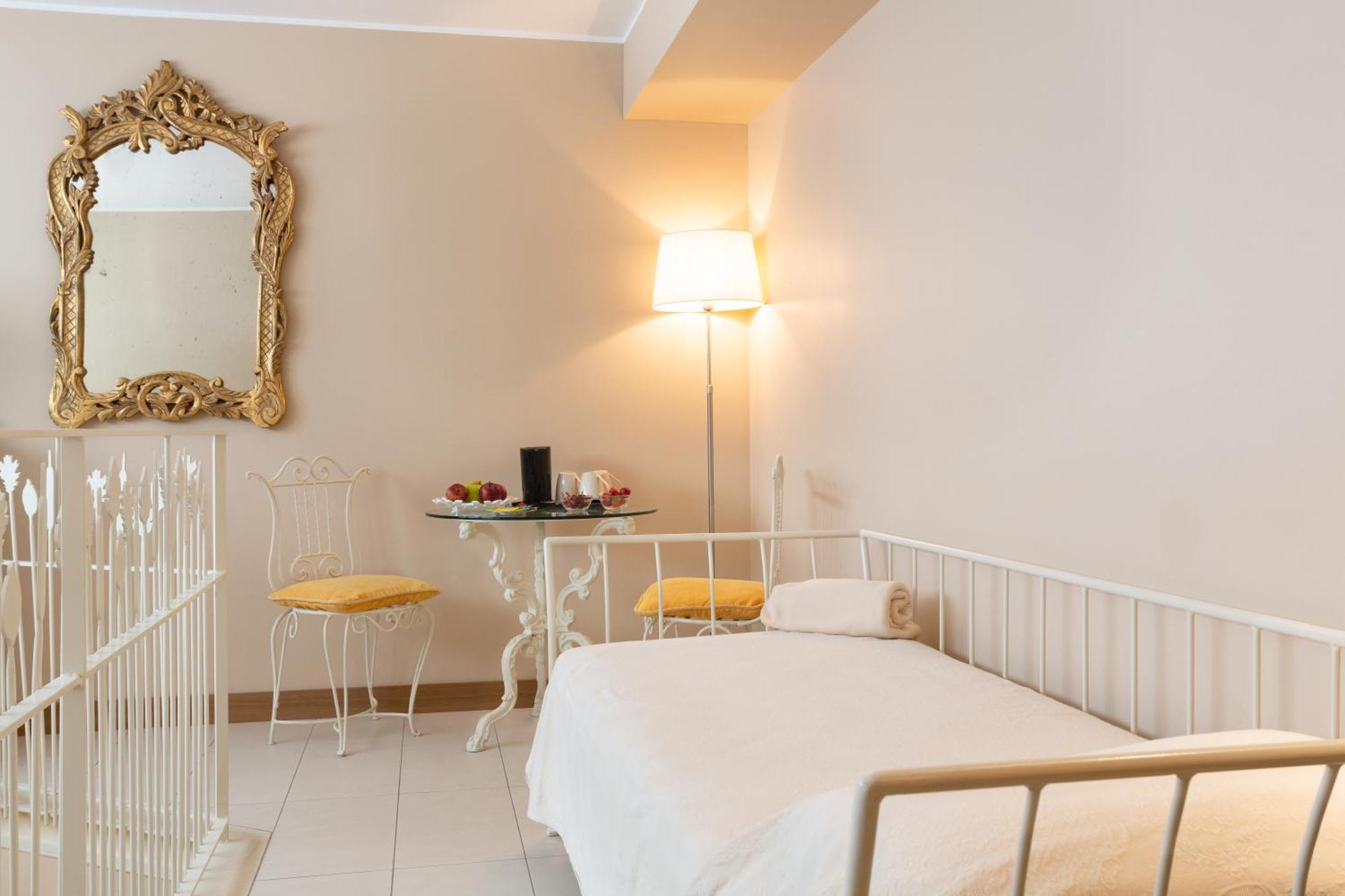 La Castellana Loft Hotel Бергамо Екстериор снимка